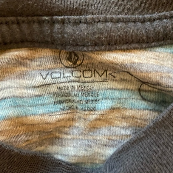 Volcom Long Sleeve Crop Top size S - Picture 2 of 2